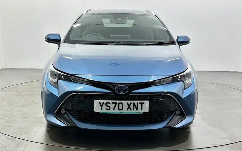 Usado Toyota Corolla Design 122 HP (89 kW) 2021 Azul Carrinha