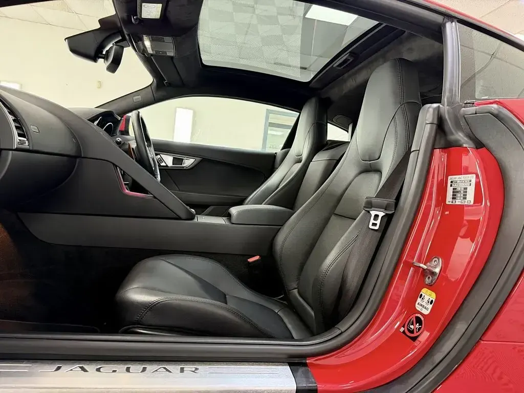 Used Jaguar F-Type S 380 HP (279 kW) 2016 Red Coupe
