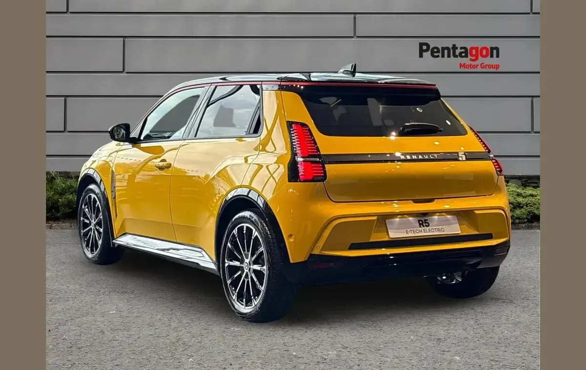 New Renault R5 Iconic 108 kW (147 HP) 2025 Other Hatchback
