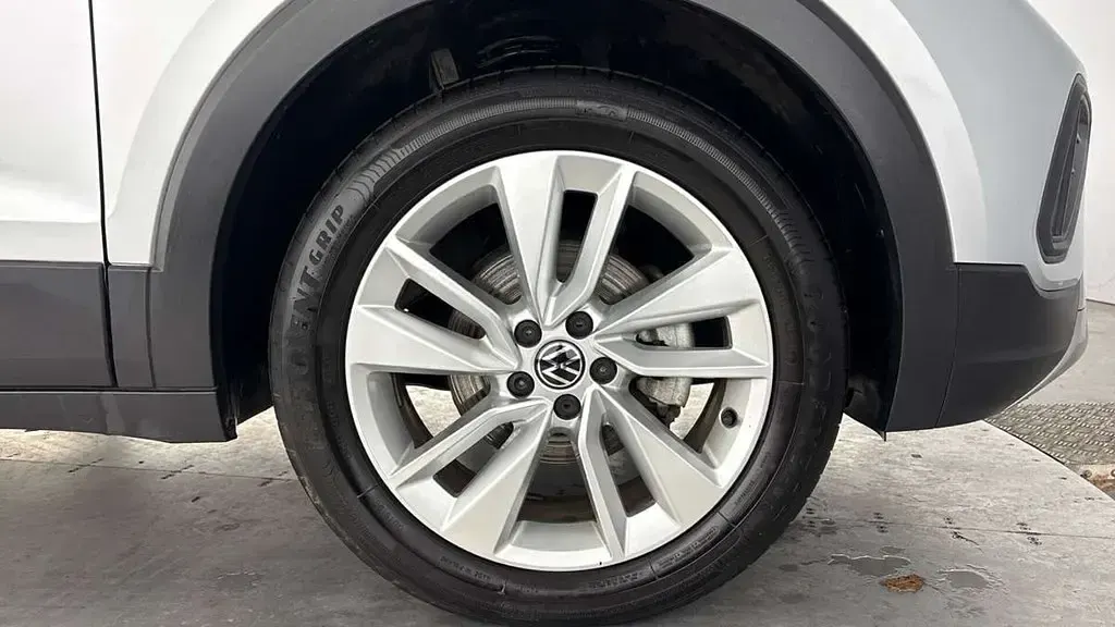 Usado VW T-Cross Match 115 CV (84 kW) 2025 Plateado SUV
