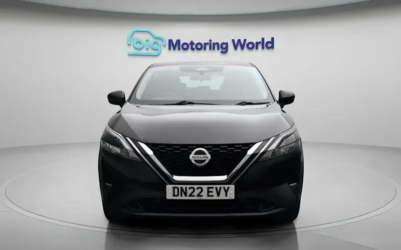 Used Nissan Qashqai Acenta Premium 140 HP (102 kW) 2022 Black SUV