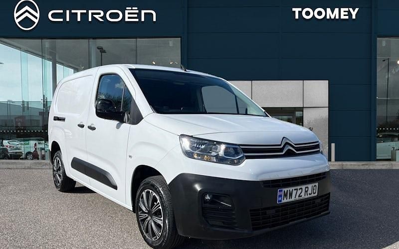 Used Citroën Berlingo 102 HP (75 kW) 2022 White MPV