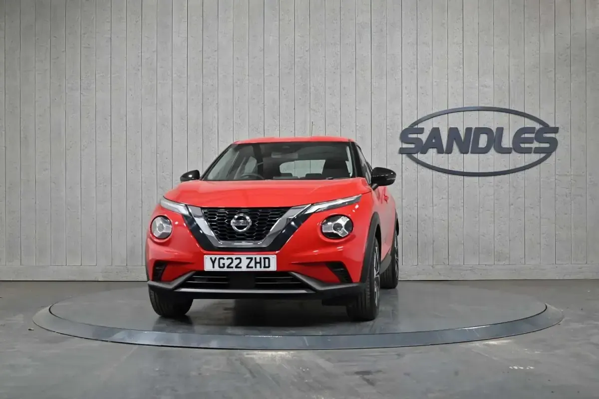 Used Nissan Juke Acenta 117 HP (86 kW) 2022 Red SUV