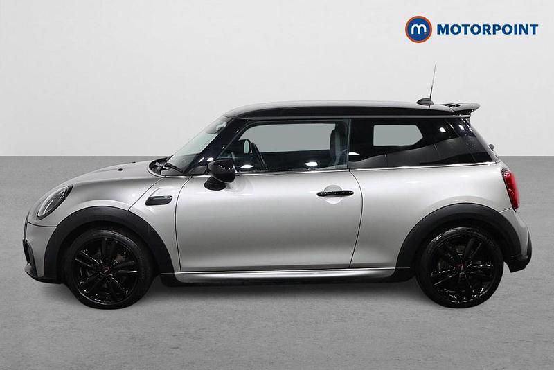 Used Mini Cooper Hatch 136 HP (100 kW) 2022 Silver Hatchback