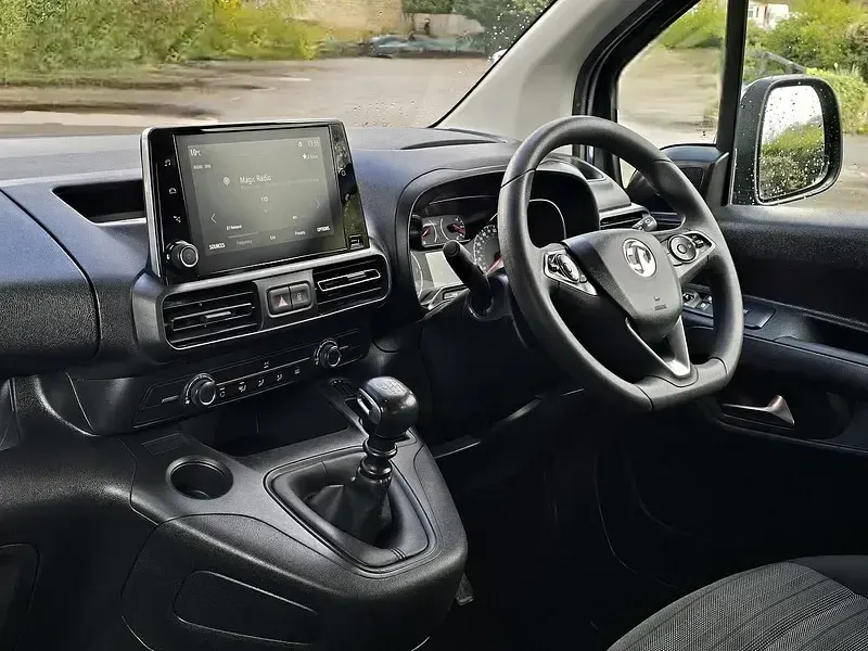 Used Vauxhall Combo S 110 HP (80 kW) 2020 Blue MPV