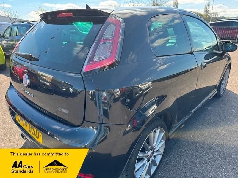 Used Fiat Punto 77 HP (56 kW) 2014 Black Hatchback