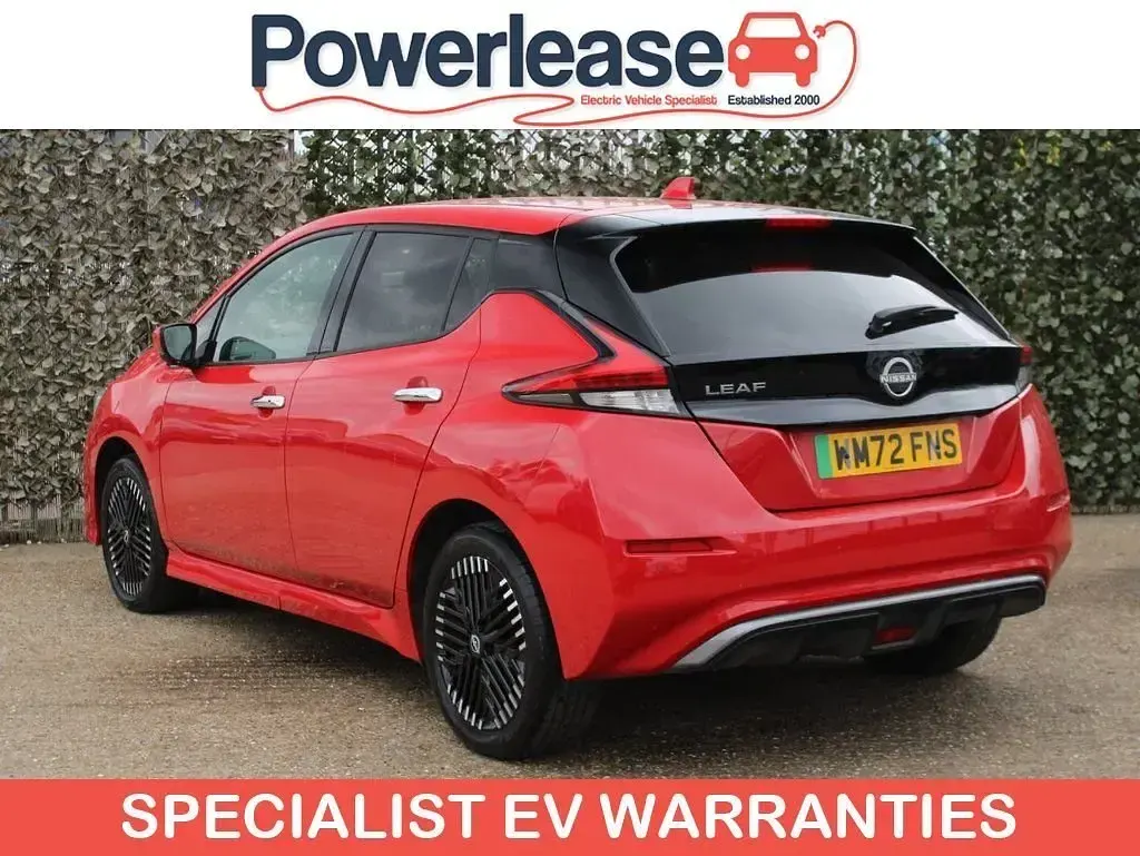 Used Nissan Leaf N-Connecta 159 kW (217 HP) 2022 Red Hatchback