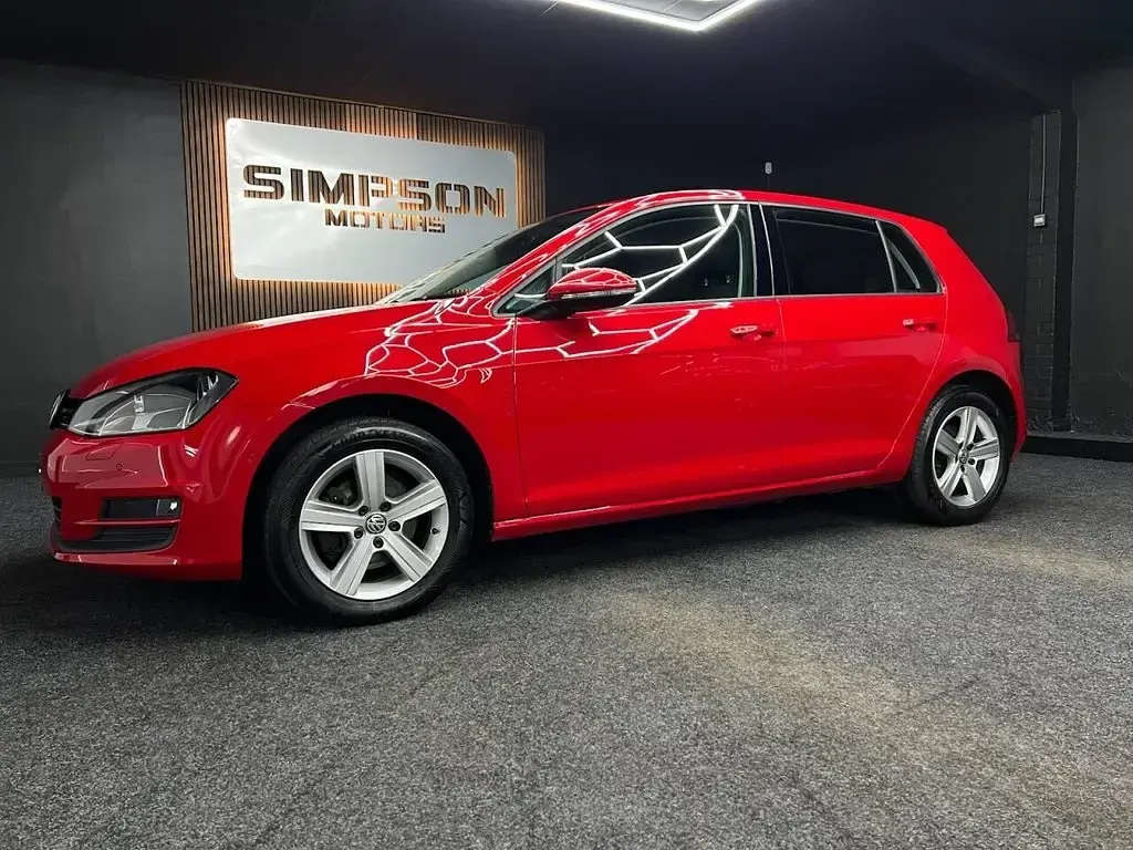 Used VW Golf VII Edition 125 HP (91 kW) 2016 Red Hatchback