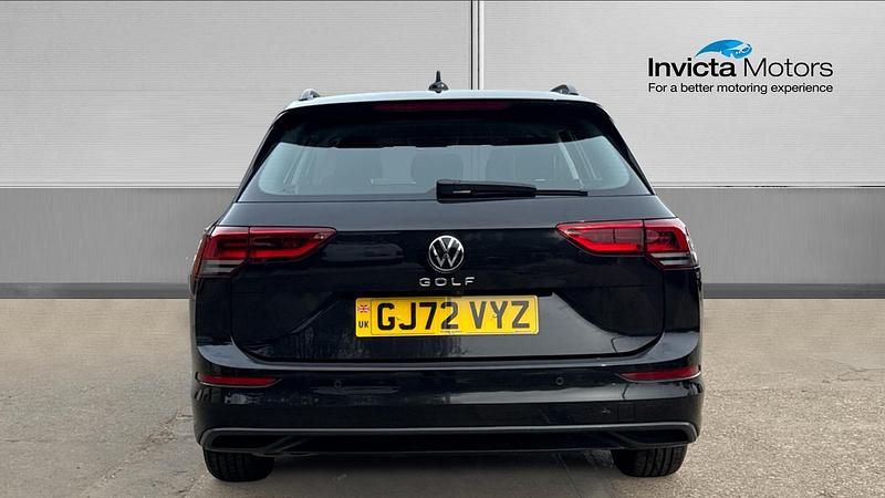 Used VW Golf VIII Life 150 HP (110 kW) 2022 Black Estate