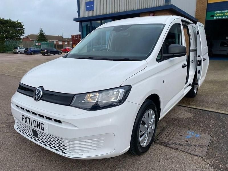 Used VW Caddy S 102 HP (75 kW) 2021 White MPV