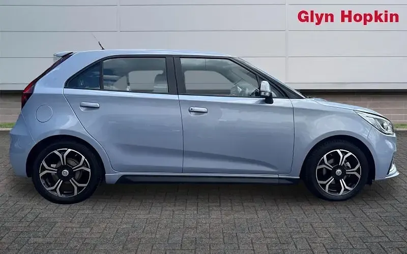 Used MG MG3 Exclusive 106 HP (77 kW) 2023 Silver Hatchback