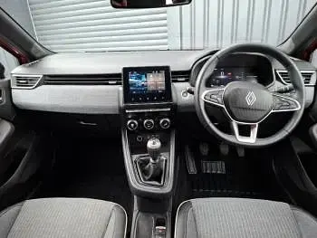 Used Renault Clio Techno 90 HP (66 kW) 2025 Red Hatchback