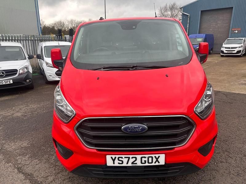 Used Ford Transit Custom Limited 130 HP (95 kW) 2022 Red Van