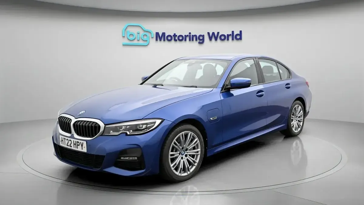 Used BMW 330e M Sport 292 HP (214 kW) 2022 Blue Sedan