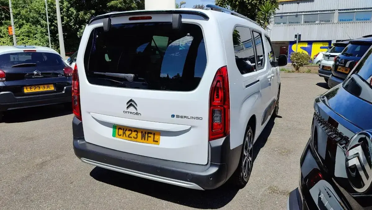 Used Citroën Berlingo XTR 98 kW (134 HP) 2023 White MPV