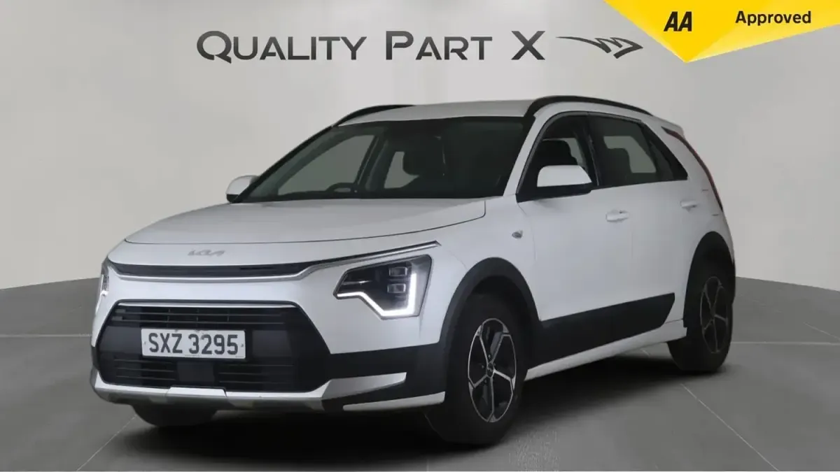 Used Kia Niro 2023 White SUV