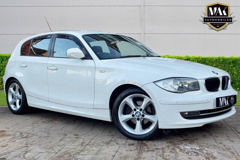 White Used 2010 BMW 116 Sport Line Hatchback | £3,690 (Fair price) - Image 1/4