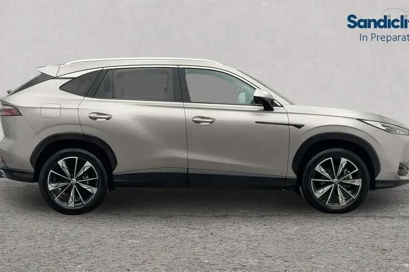 Used MG HS Trophy 170 HP (125 kW) 2024 Metallic  cosmic silver SUV