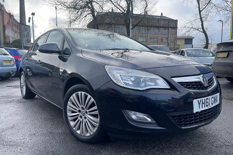 Used Vauxhall Astra Excite 2011 Black Hatchback