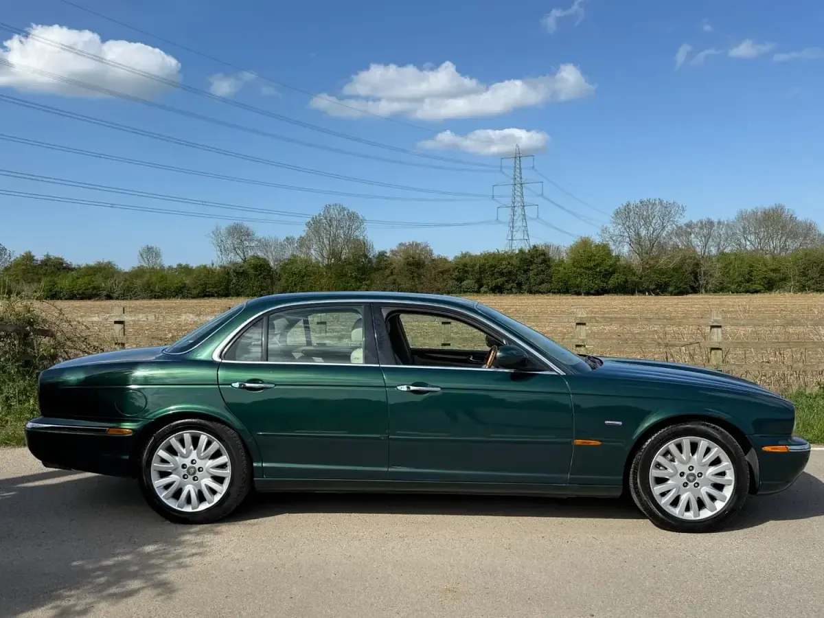 Used Jaguar XJ8 SE 2003 Green Sedan