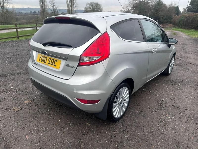 Used Ford Fiesta Titanium 2010 Silver Hatchback