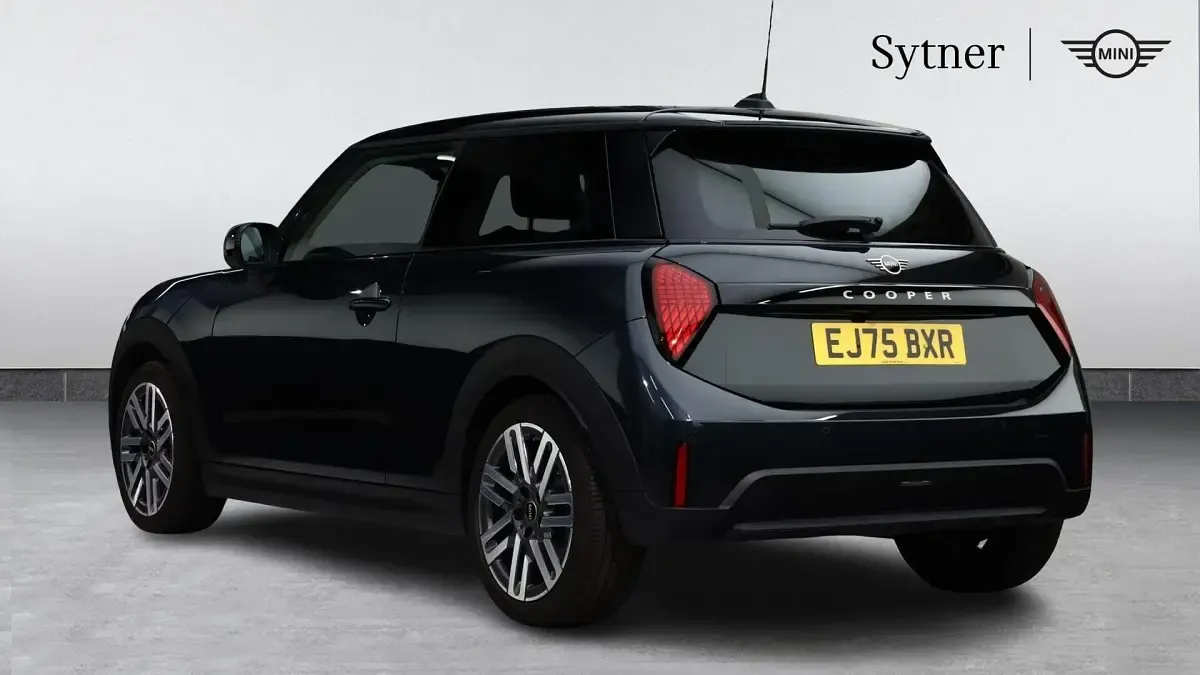 Used Mini Cooper Hatch 113 kW (154 HP) 2025 Grey Hatchback