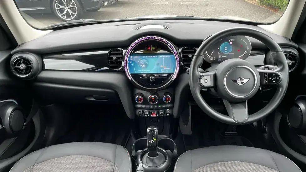 Used Mini Cooper Classic 136 HP (100 kW) 2023 Silver Hatchback