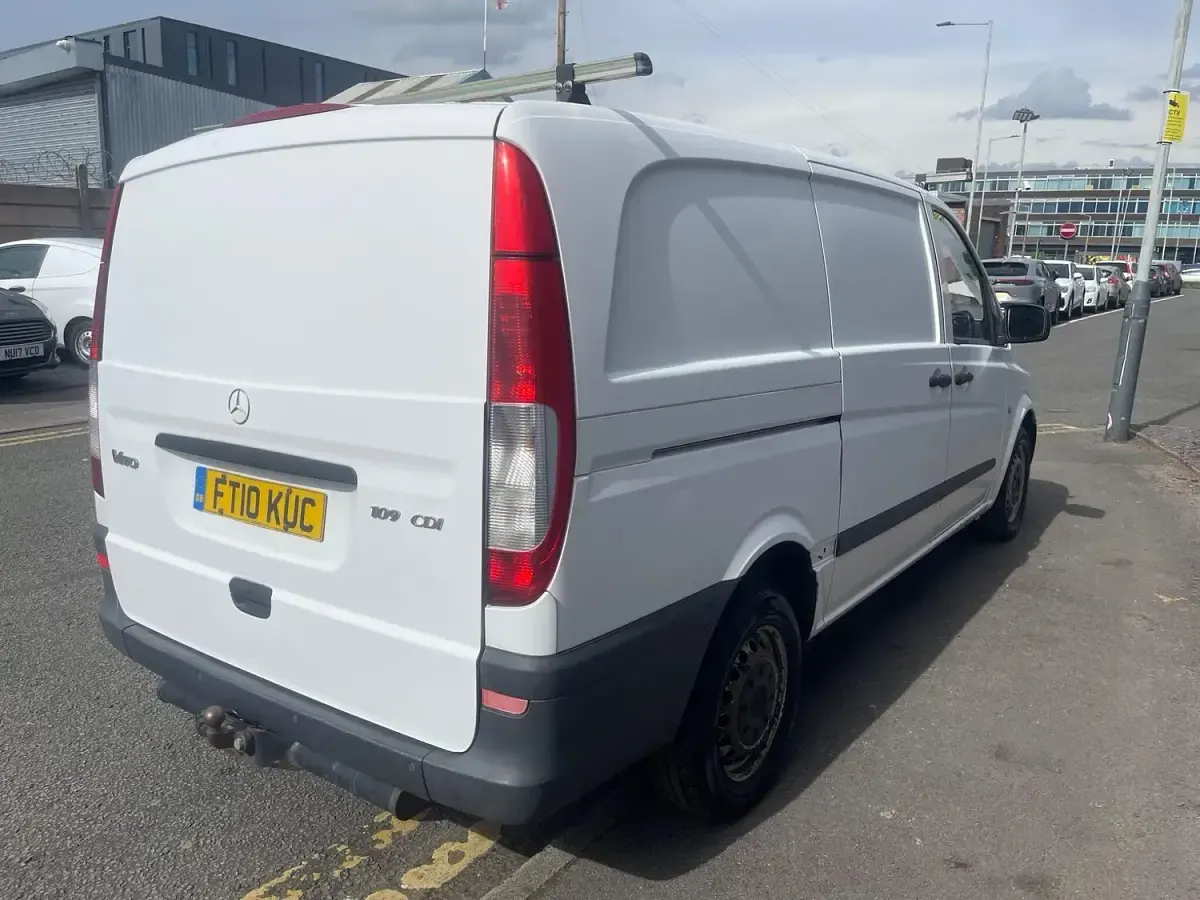 Used Mercedes Vito 95 HP (69 kW) 2010 White Van