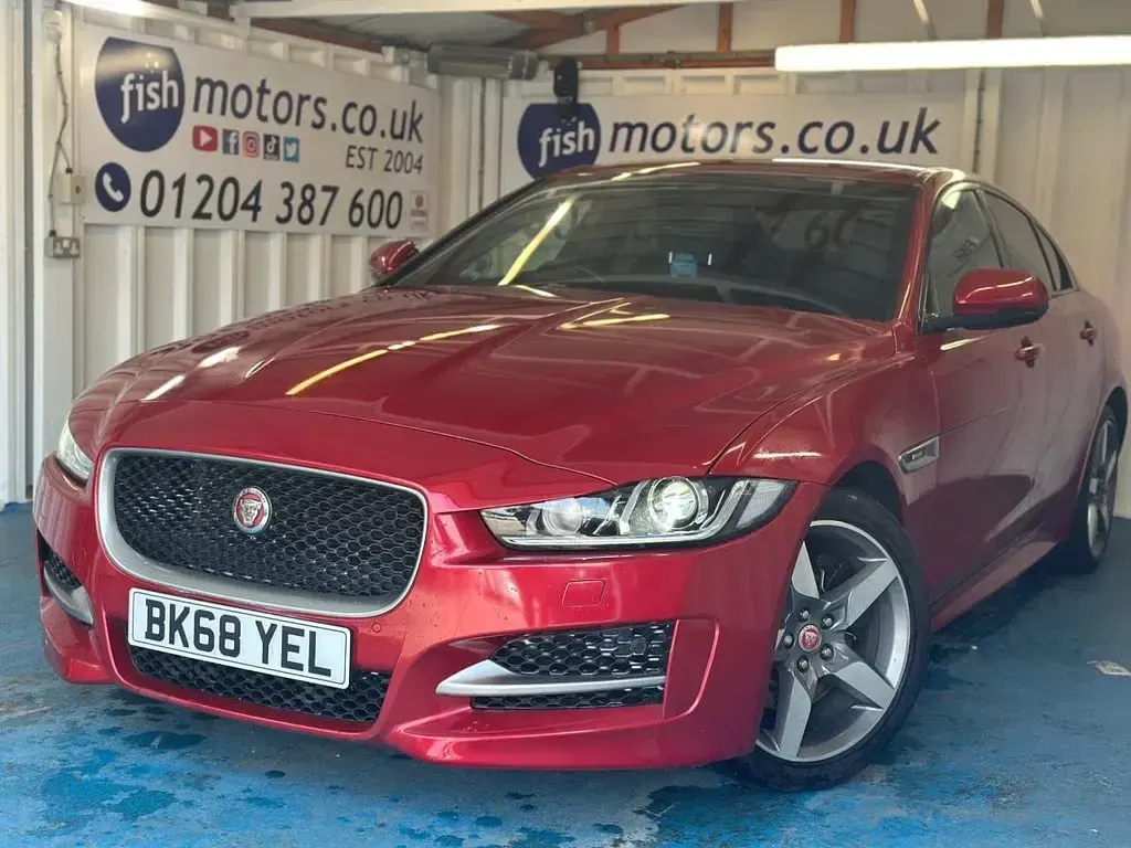 Used Jaguar XE R-Sport 200 HP (147 kW) 2018 Sedan