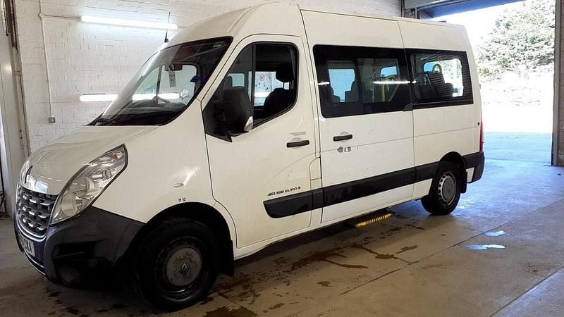 Used Renault Master 2011 White Estate