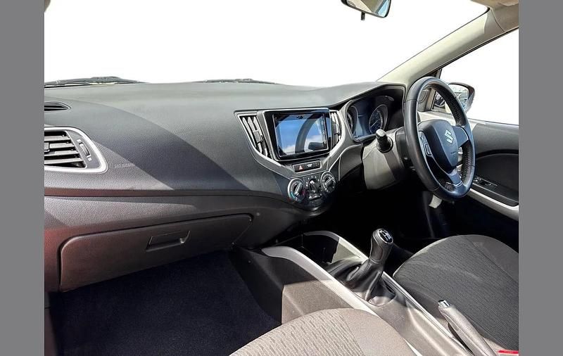 Usado Suzuki Baleno SZ-T 111 CV (81 kW) 2019 Rojo Utilitario