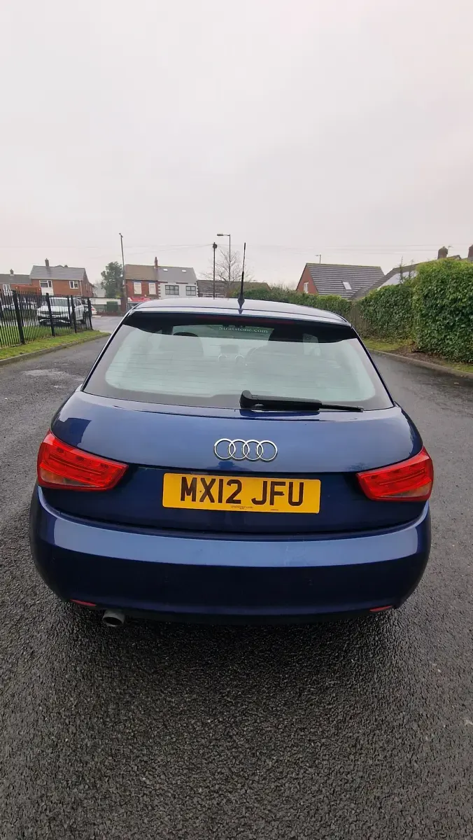 Begagnad Audi A1 Sport 105 HK (77 kW) 2012 Blå Halvkombi