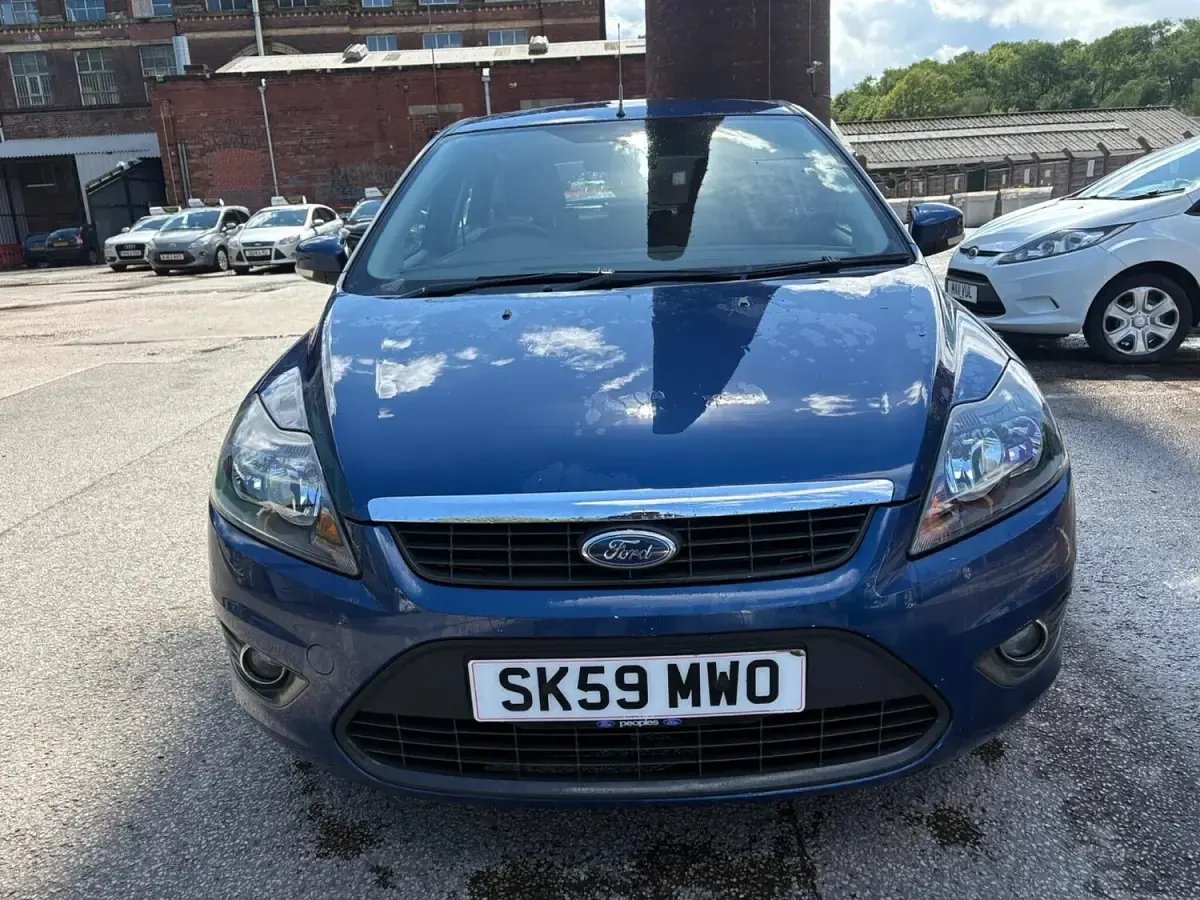Usado Ford Focus Zetec 99 HP (72 kW) 2009 Azul Citadino