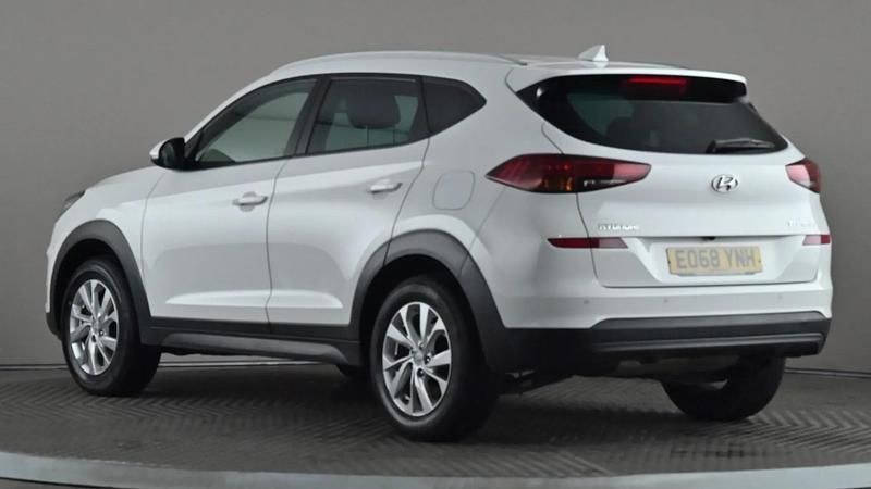 Used Hyundai Tucson SE 132 HP (97 kW) 2018 White SUV