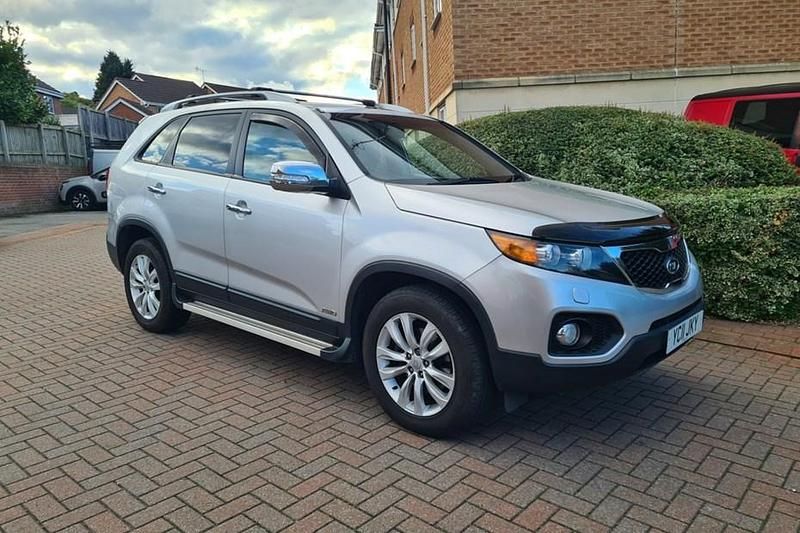 Silver Used 2011 Kia Sorento 3 SUV | £2,895 (Fair price) - Image 1/1