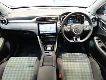 Used MG ZS SE 129 kW (176 HP) 2024 Blue SUV