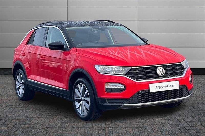 Red Used 2018 VW T-Roc Design SUV | £13,450 (Fair price) - Image 1/4