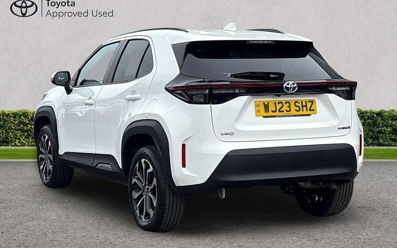 Used Toyota Yaris Hybrid Design 116 HP (85 kW) 2026 Estate