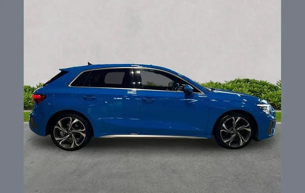 Used Audi A3 S-Line 147 HP (108 kW) 2023 Blue Sedan
