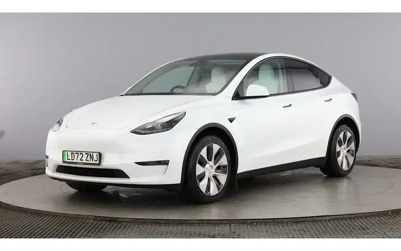 Used Tesla Model Y Long Range AWD 286 kW (389 HP) 2025 SUV