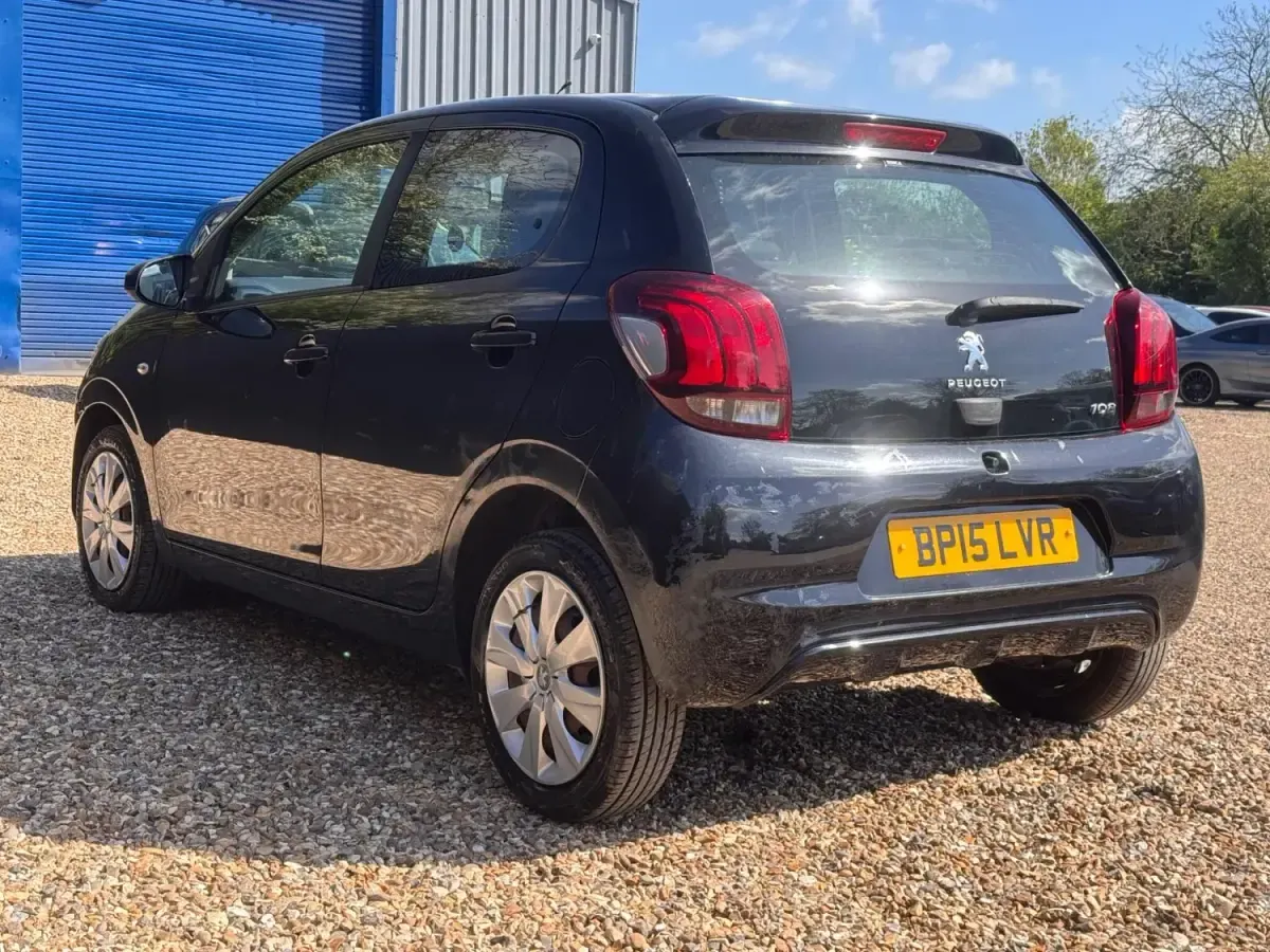 Second-hand Peugeot 108 Active 68 CP (50 kW) 2015 Negru Hatchback