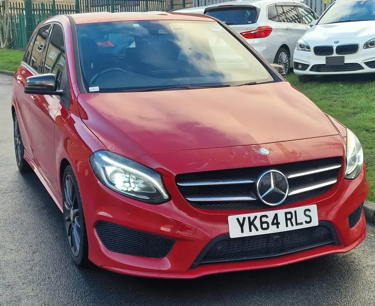 Used Mercedes B180 AMG 2015 Red Hatchback
