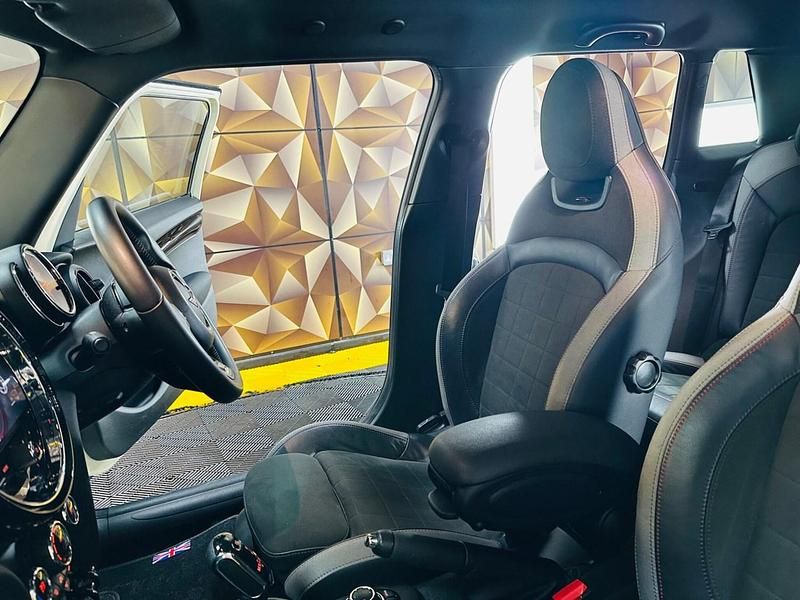 Used Mini Cooper Hatch 136 HP (100 kW) 2022 White Hatchback