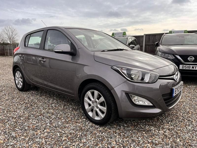 Used Hyundai i20 Active 85 HP (62 kW) 2013 Grey Hatchback