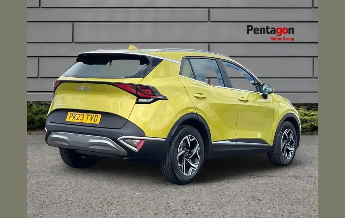 Used Kia Sportage 147 HP (108 kW) 2023 Yellow SUV
