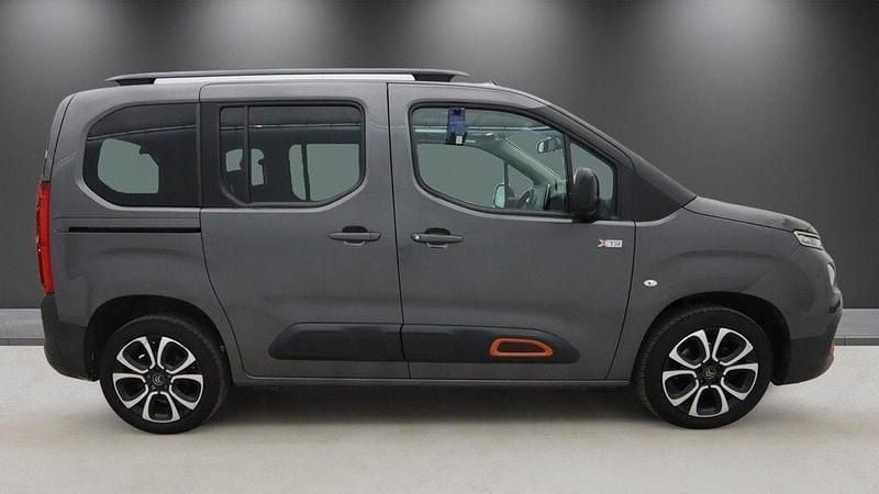 Usado Citroën Berlingo XTR 100 HP (73 kW) 2020 Cinzento Monovolume