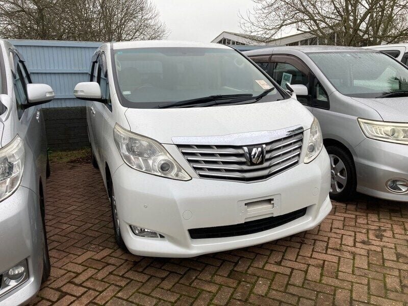 White Used 2009 Toyota Alphard MPV | £14,995 (Good price) - Image 1/4