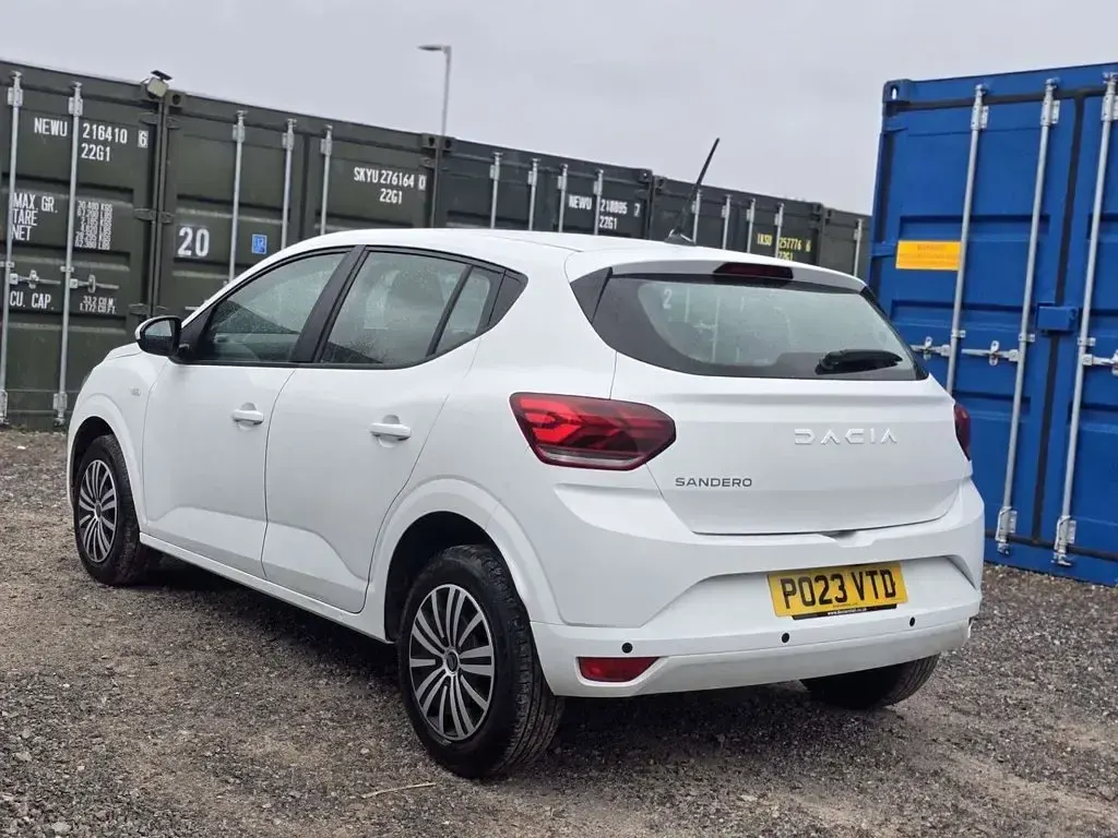 Used Dacia Sandero Expression 90 HP (66 kW) 2023 White Hatchback