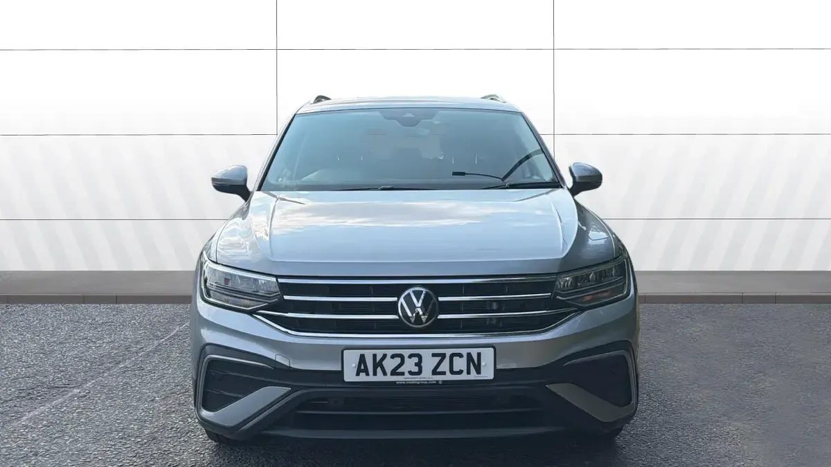 Used VW Tiguan Allspace Life 150 HP (110 kW) 2023 Silver SUV