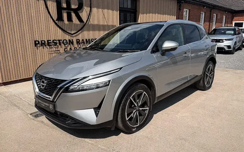 Used Nissan Qashqai Tekna 158 HP (116 kW) 2023 Silver SUV